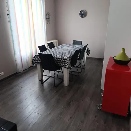 Comme A La Maison